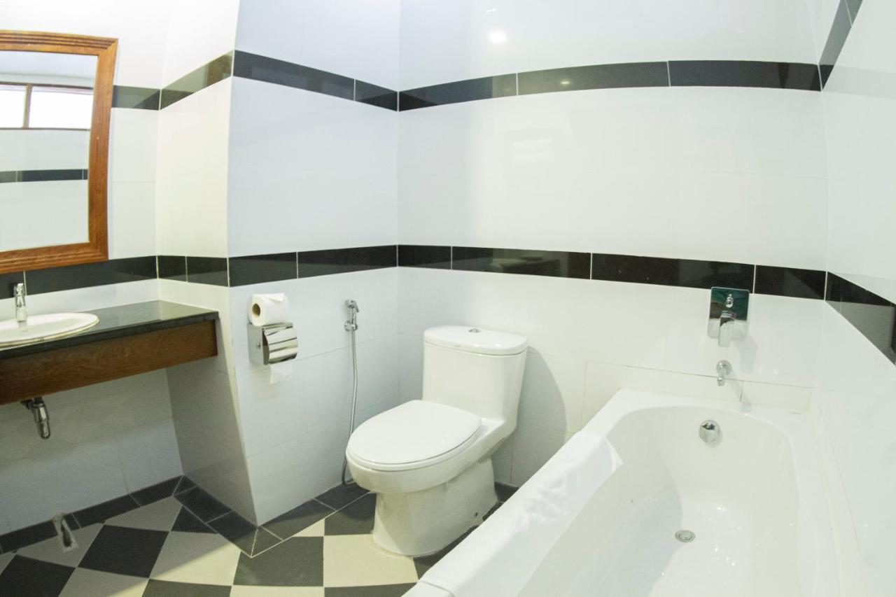 Kampong Thom Palace Hotel Εξωτερικό φωτογραφία